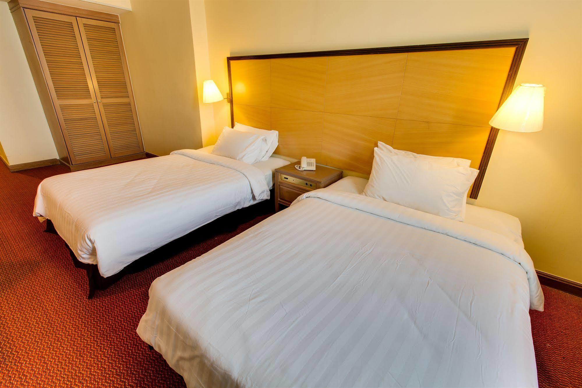 RHR Hotel Kajang Luaran gambar