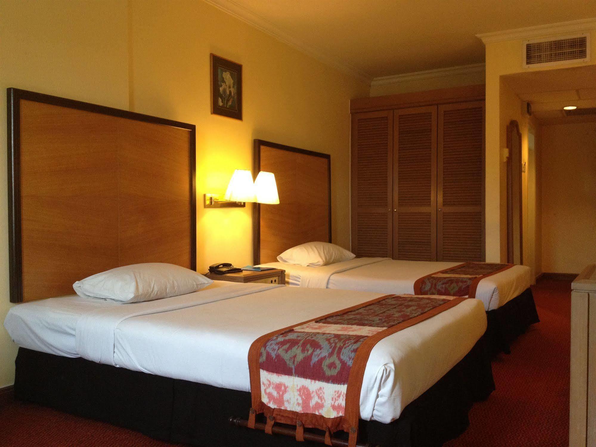 RHR Hotel Kajang Luaran gambar