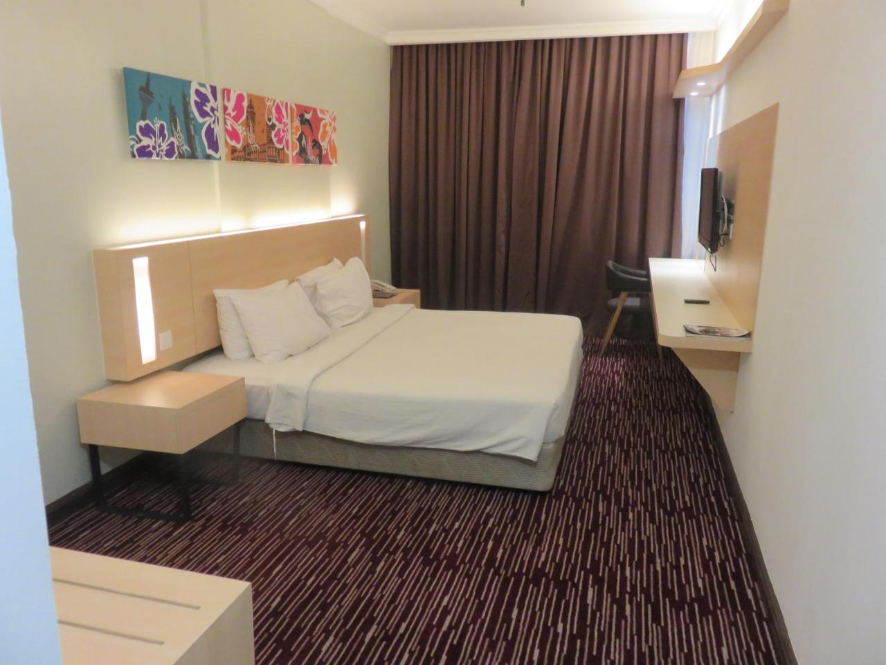 RHR Hotel Kajang Luaran gambar